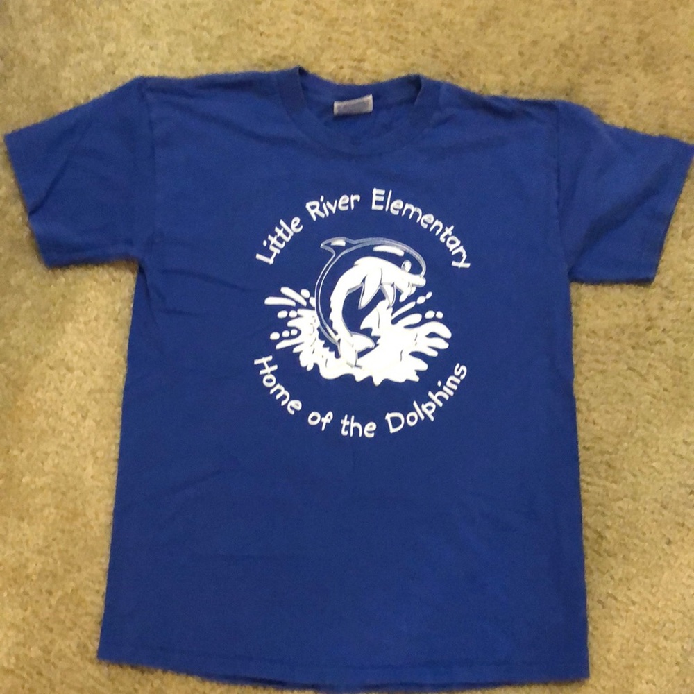Super cute Urban Outfitters thrift shirt- xs